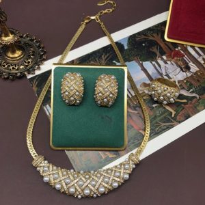 KEQIU Vintage Gold Pearl Jewelry Set - 1980s Retro Lattice Pearl & Rhinestone Necklace, Earrings & Ring - Luxury Costume Jewelry