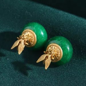 KEQIU Vintage Bee & Round Amber Stud Earrings - Antique Gold Tone Retro Insect Statement Jewelry