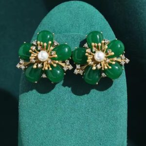 KEQIU Luxury Oriental Vintage Green Jade Flower Stud Earrings White Pearl Tiny Crystal Rhinestone Gold Tone Elegant Wedding Party Jewelry For Women
