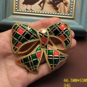 KEQIU Vintage Christmas Tartan Plaid Enamel Bow Brooch, Antiqued Gold Ribbon Pin OM59