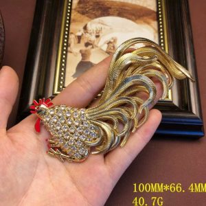 KEQIU Vintage Gold Rhinestone Rooster Brooch, Large 3D Animal Statement Pin