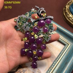 KEQIU Gold Tone Purple Grape Brooch, Natural Purple Chalcedony Fruit Cluster Pin with Green Rhinestone Leaves, Vintage Inspired Statement Jewelry