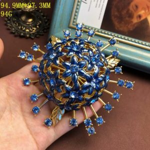 KEQIU Large Vintage Hydrangea Flower Brooch, Rhinestone Statement Pin with Purple Enamel & Blue Crystal Retro Jewelry